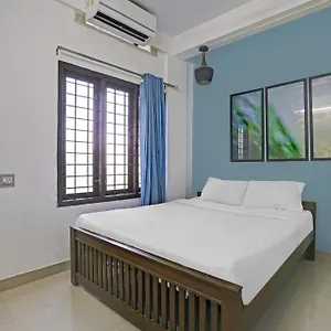 Hotel Oyo Nas Tourist, Kochi