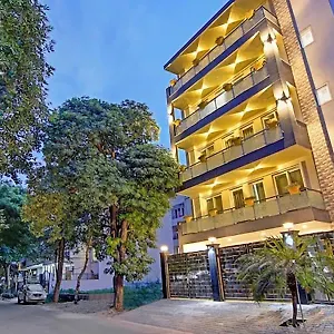 Hostel Nuab House - Near Fortis, Max, Medanta, Paras Hospitals And Huda Metro Gurgaon
